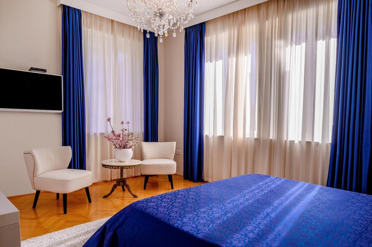 ספליט Palace Schoen Milesi - Esense Of Prestige - Private Pool - Free Parking - Old Money Style Luxury Rooms - Walking Distance To The Old Town, The Beach And All Amenities - Buralux Properties מראה חיצוני תמונה